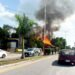 Incendio en hotel de Candelaria consume una palapa y dos vehículos; evitan tragedia