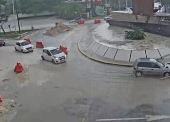 Caos por tormenta; calles anegadas y zonas de riesgo mantienen en alerta a la ciudad
