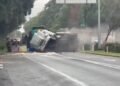 Accidente de un tráiler con sustancia peligrosa paraliza la México-Cuernavaca