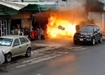 Explosión mortal sorprende a peatones; dos personas ya no regresaron a casa