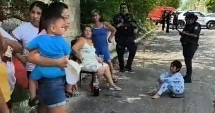 Crece el malestar por apagones: vecinos bloquean calle y retienen unidad del Ko’ox