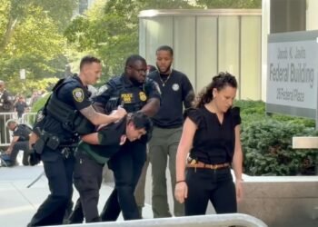 Ataque contra oficinas del ICE en Nueva York activa investigación por terrorismo