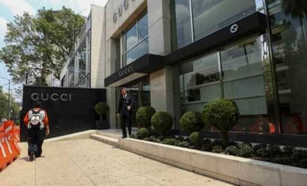 Robo de lujo en la capital del país: asaltan boutique Gucci en la zona de Polanco
