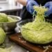 ¡Era la lechuga! La FDA identifica el ingrediente detrás del brote de “diarrea explosiva”