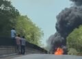 ¡Explosión en la autopista! Estalla pipa y desata caos en la Campeche-Champotón