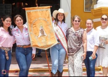 Entre tradición y devoción, la Reina Ganadera honra a la Virgen del Carmen