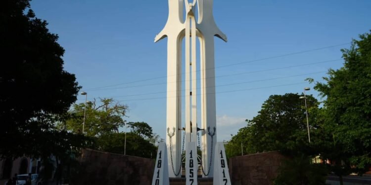 Misterio en San Román; desaparecen piezas del monumento a los Héroes