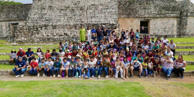 ¿Has visitado Dzibilnocac? Así descubrieron su historia 165 niñas y niños