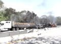 Arde la autopista; cierran paso entre Campeche y Champotón