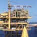 Ni el mal tiempo los detuvo: comando armado asalta plataforma petrolera