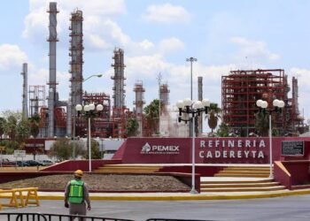 ¿Por qué preocupa el nuevo récord de combustóleo en Nuevo León?
