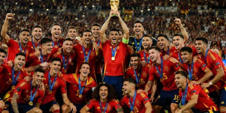 España levanta la Copa del Mundo 2026 tras una final cerrada contra frente a Argentina