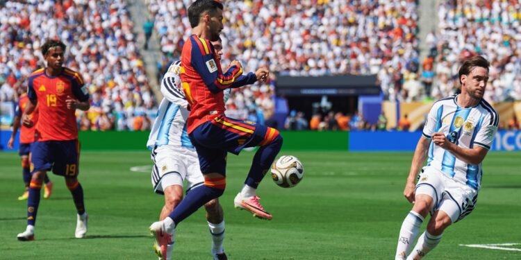 ¿Habrá sanciones? La FIFA revisa los altercados tras la coronación de España