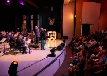 ¿Qué falló? El homenaje al “Divo de Juárez” terminó con más reclamos que aplausos