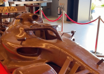 Velocidad, ingeniería… y chocolate: así es el nuevo auto de F1 que todos quieren probar