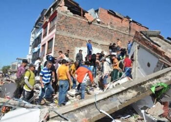 ¡Sin rastro de los mexicanos! Buscan a pareja tras el terremoto en Colombia