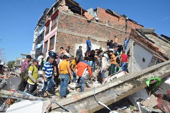 ¡Sin rastro de los mexicanos! Buscan a pareja tras el terremoto en Colombia