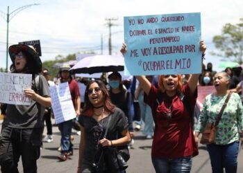 Examen UNAM 2026 llega a tribunales: aceptados exigen validar sus resultados
