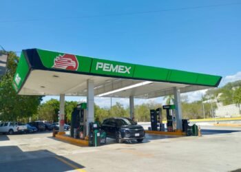 ¿Habrá aumento en los combustibles? Gobierno y gasolineros extienden pacto