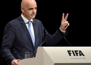 Fans pierden la confianza en Infantino y lanzan campaña para sacarlo de la FIFA