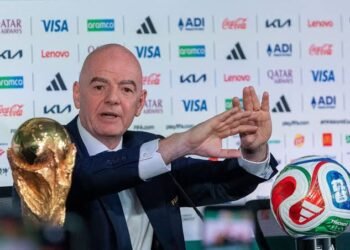 ¿Gestión desleal en la FIFA? UEFA investiga acuerdo de 20 mil millones de dólares