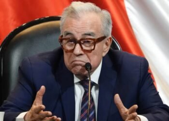 Rocha Moya abandona el gobierno de Sinaloa tras perder respaldo político