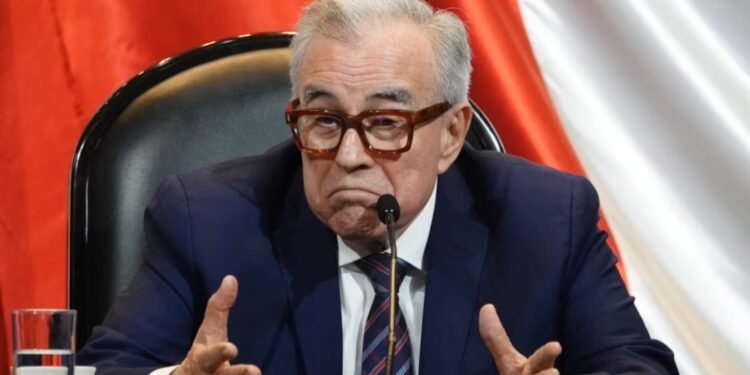 Rocha Moya abandona el gobierno de Sinaloa tras perder respaldo político