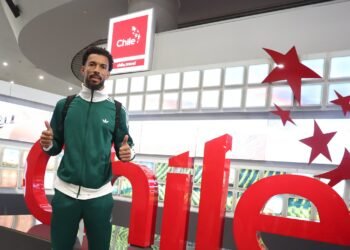 ¡Ya llegó! Vozinha desata la locura en Chile para unirse a Colo Colo