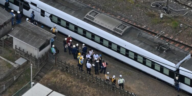 ¡Tragedia en Japón! Tren sorprende a trabajadores en las vías; cuatro mueren
