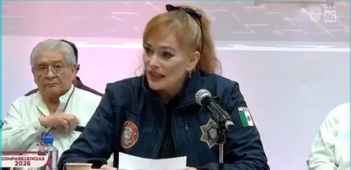 Videos identifican a dos mujeres por presuntos ataques contra policías