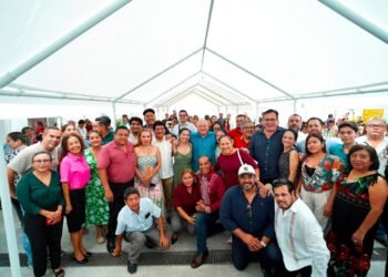 Rafael Marín reafirma su compromiso social tras encuentro con vecinos de la Región 91 en Cancún