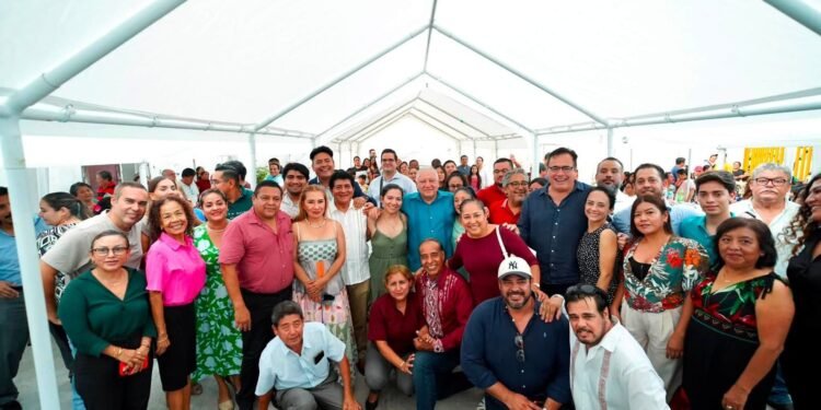 Rafael Marín reafirma su compromiso social tras encuentro con vecinos de la Región 91 en Cancún