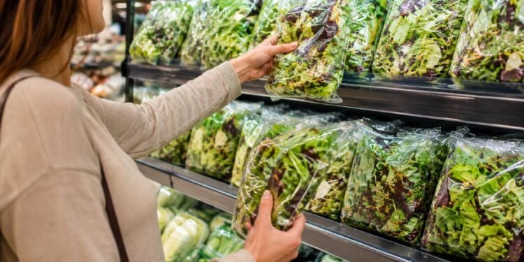 Vuelven las ensaladas: Michigan retira la recomendación de evitar la lechuga