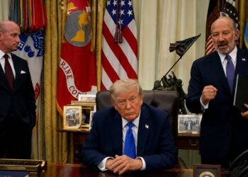 ¡Adiós al turismo de maternidad! Trump firma nuevas restricciones en Estados Unidos