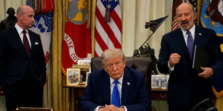 ¡Adiós al turismo de maternidad! Trump firma nuevas restricciones en Estados Unidos