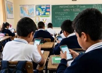 Consulta al magisterio y evaluación del uso tecnológico en las aulas