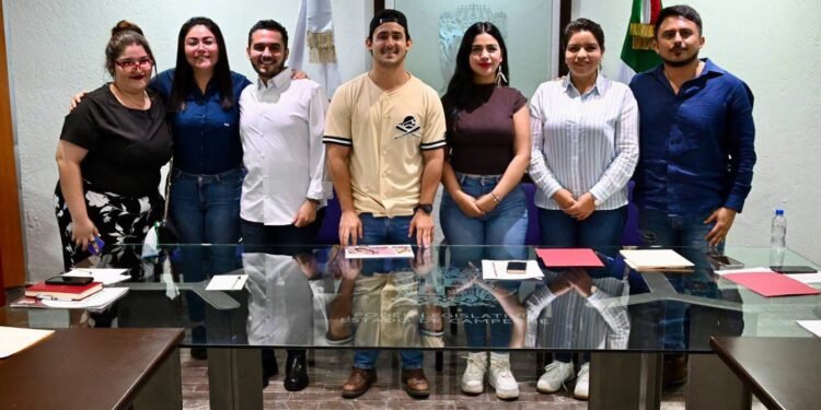 ¿Tienes algo que decir? Parlamento Juvenil 2026 busca 35 voces en Campeche