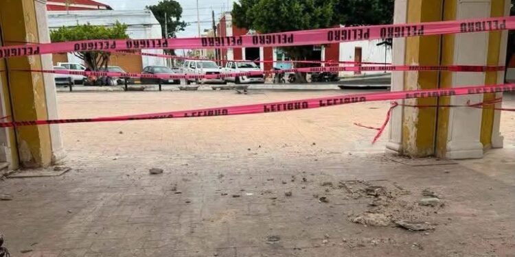 ¡Se cae la historia a pedazos! Torre del Reloj de San Francisco sufre desprendimientos