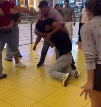 La película podía esperar: pleito roba la atención en Plaza Galerías