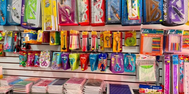 ¿Todavía te faltan útiles? Aquí podrás comparar precios antes de volver a las aulas