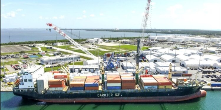 Tuxpan abre nueva ruta marítima hacia Estados Unidos para fortalecer el comercio regional