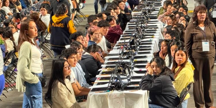 UNAM inicia examen de control en CDMX; más de 50 mil aspirantes serán evaluados