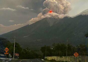 ¿Por qué la erupción del volcán de Fuego encendió la alerta en Guatemala?
