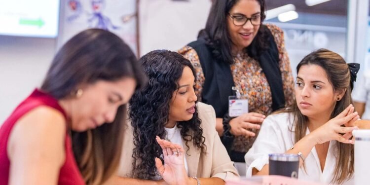 ¡Empresarias mexicanas van por el mundo! Mujer Exporta abre negocios con 3 países