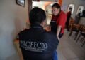 Profeco detecta compra mínima con tarjeta y suspende comercio en operativo patrio