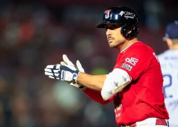 ¡Los astados mandan! Toros toma ventaja 2-1 sobre Olmecas en la Serie del Rey
