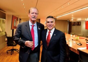 ¿Nueva alianza opositora? Morena arremete contra Fox y “Alito” Moreno