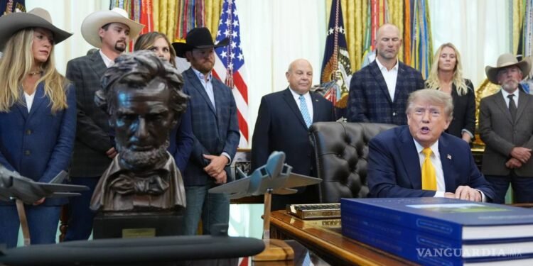 Trump pone en revisión el futuro del lobo mexicano ante reclamos de ganaderos