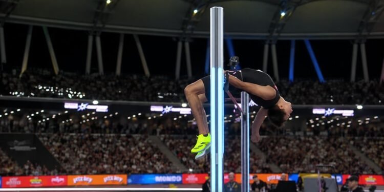 ¡México se eleva en Budapest! Erick Portillo conquista otro podio internacional en salto de altura