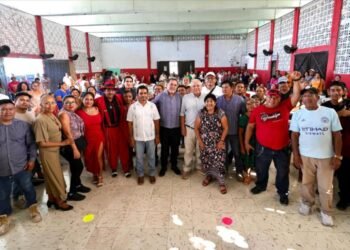 Calle por calle: Rafael Marín llama a mantener viva la transformación en QRoo